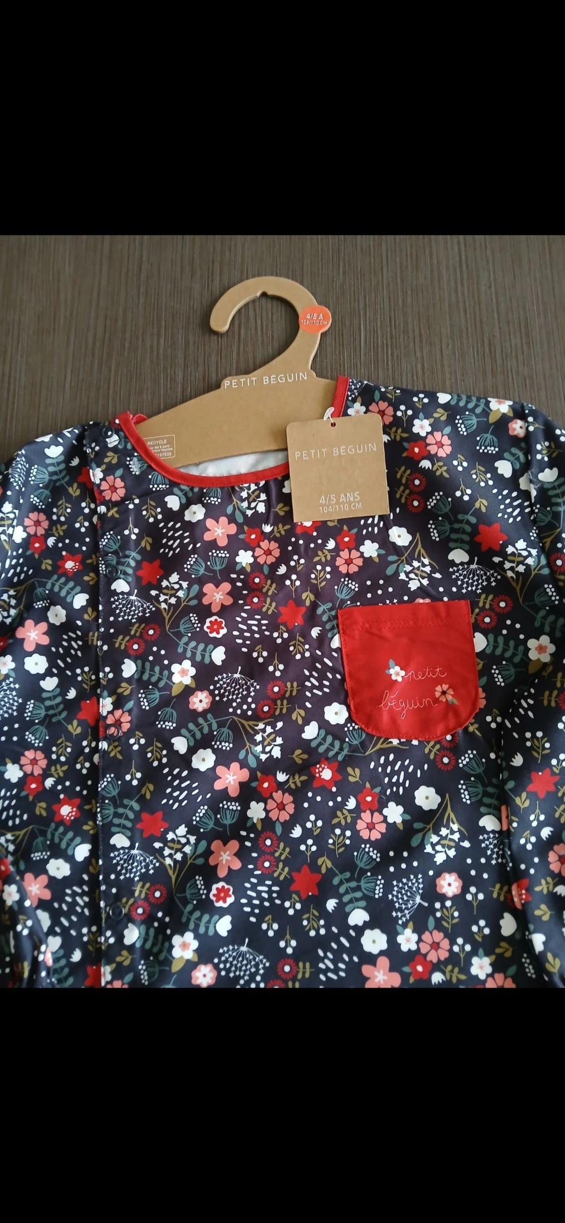 Blusa de pintura de avental para meninas Petit Beguin 104/110cm 4/5 anos – photo 2